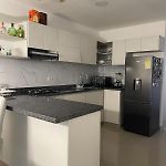 Apartamento remodelado amoblado