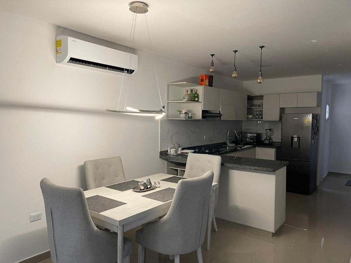 Remodelado Amoblado Apartamento