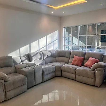 Apartamento Remodelado Amoblado *